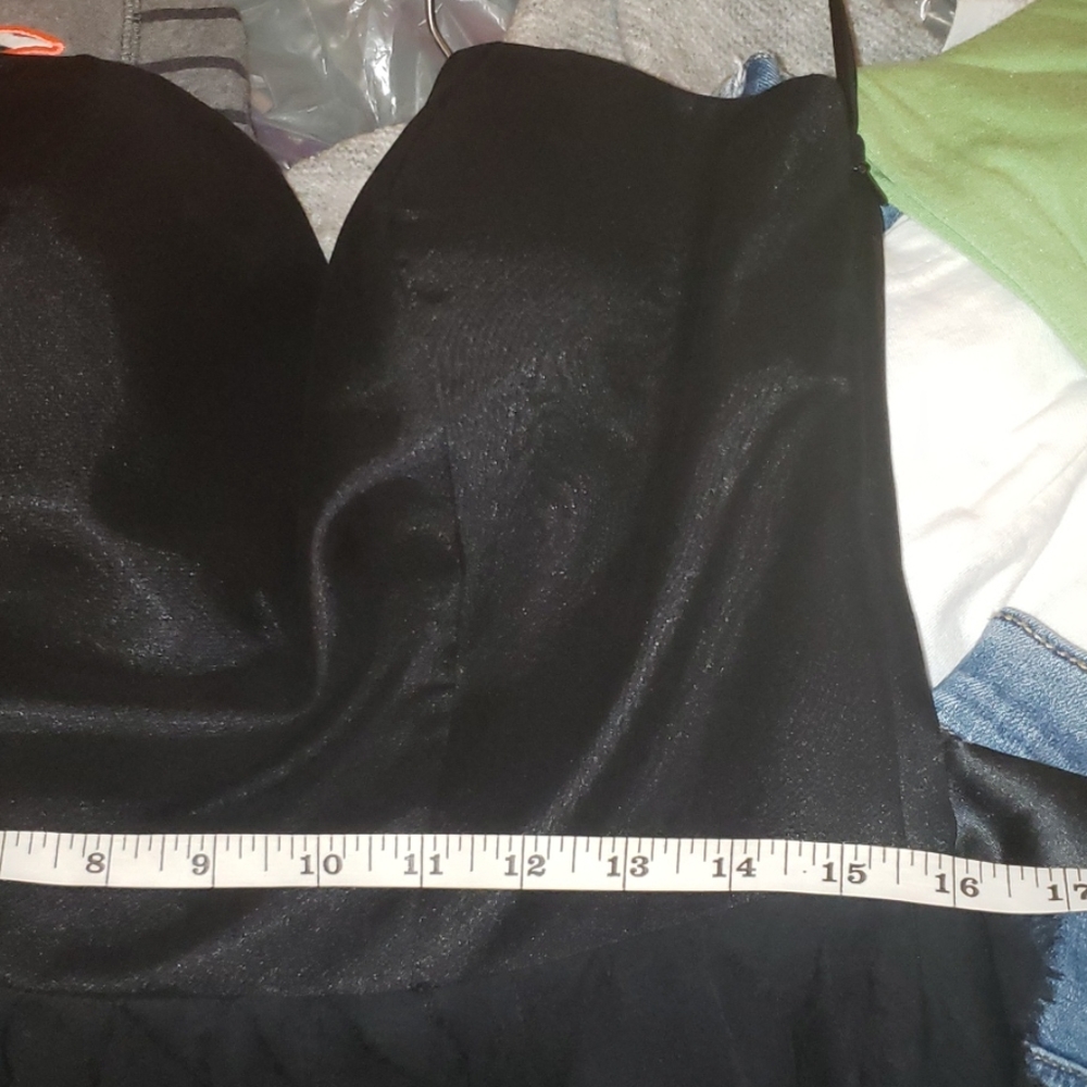 White house black market raw ruffle dress - Picture 7 of 8
